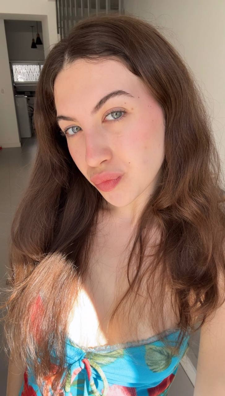 Nude girl Amber in Brampton