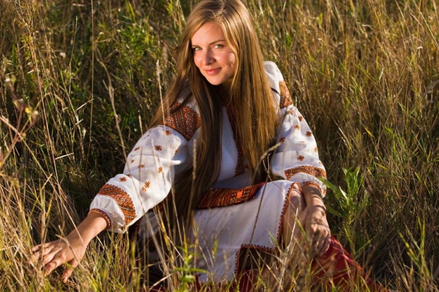 Model Women in Slavic costumes in Brampton