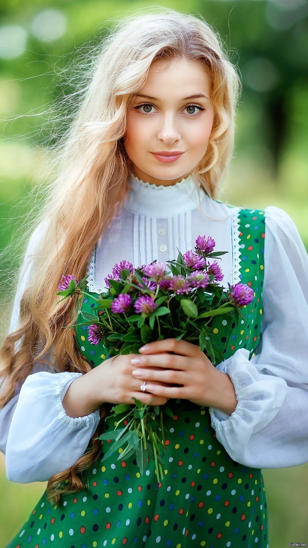 Girls in Slavic costumes in Brampton