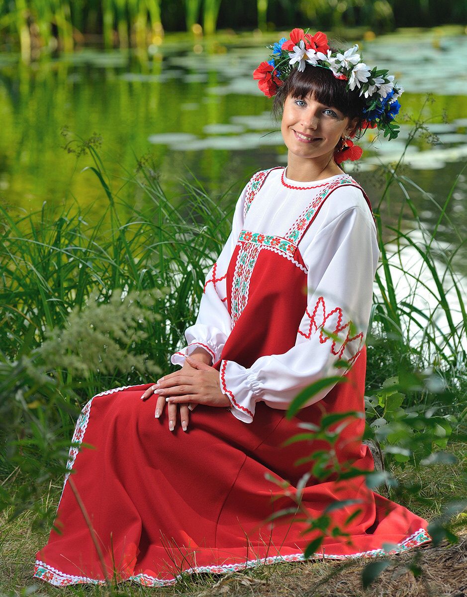 Beautiful girl Girls in Slavic costumes in Brampton
