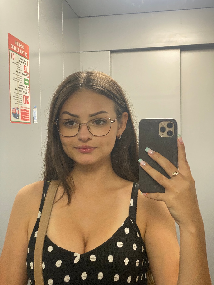 Sexy model Stacy in Brampton