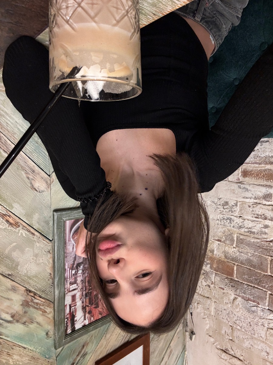 Fresh photos, fresh mood — Tina online in Brampton